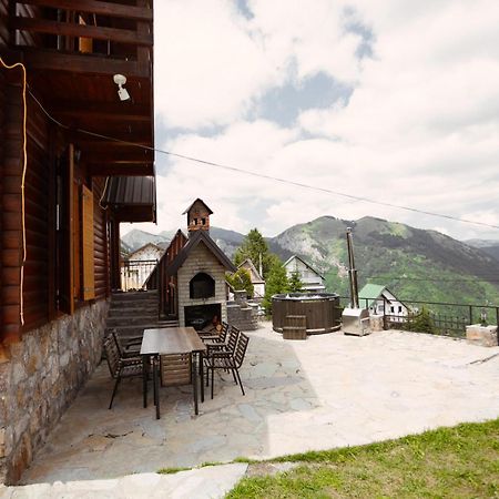 Villa Route Rugove Pejë Esterno foto