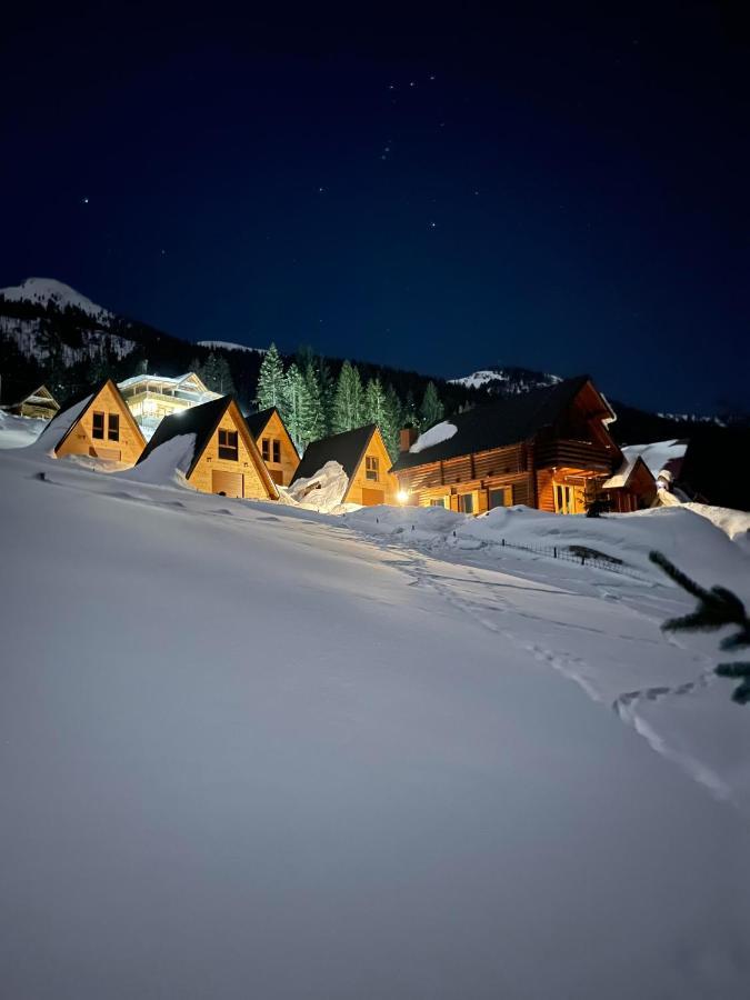 Villa Route Rugove Pejë Esterno foto