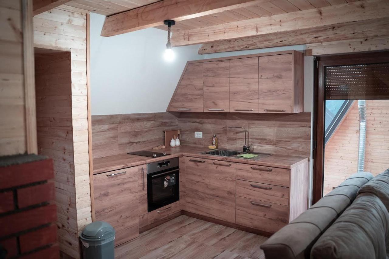 Villa Route Rugove Pejë Esterno foto
