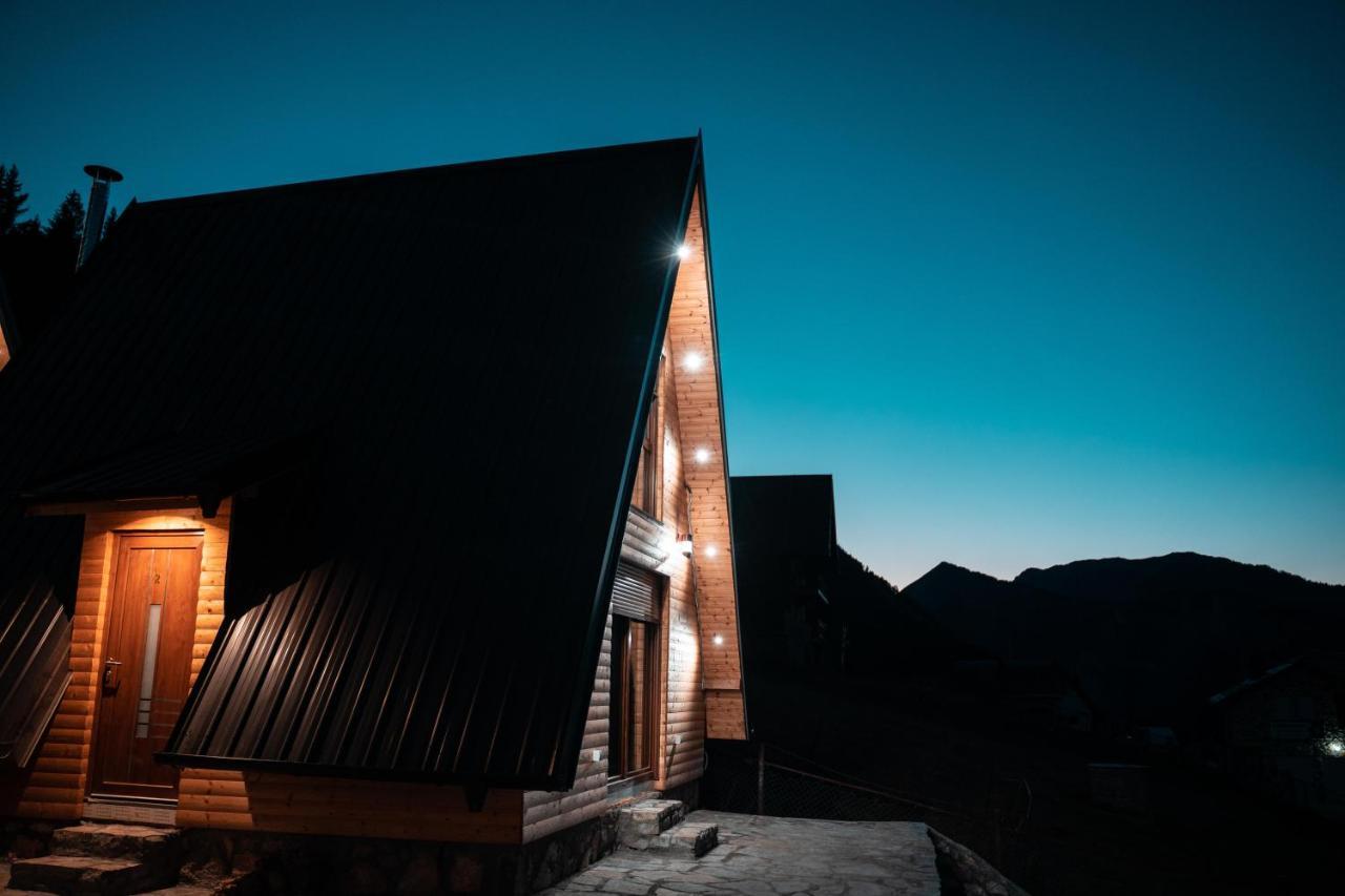 Villa Route Rugove Pejë Esterno foto