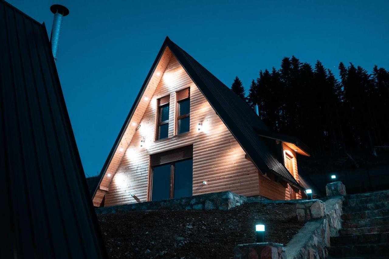Villa Route Rugove Pejë Esterno foto