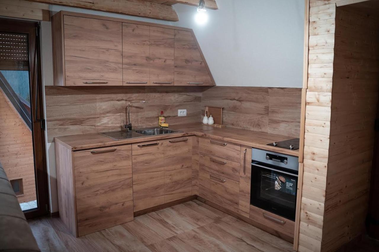 Villa Route Rugove Pejë Esterno foto