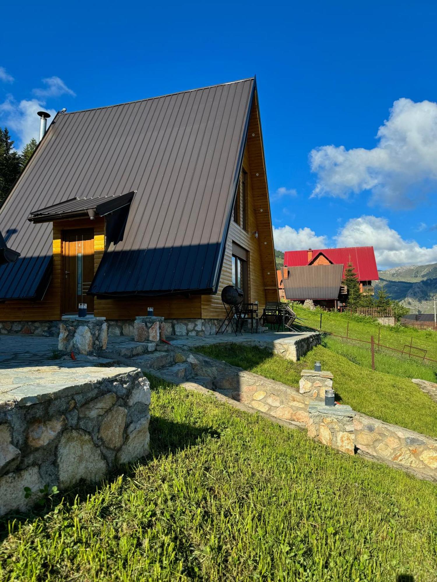 Villa Route Rugove Pejë Esterno foto