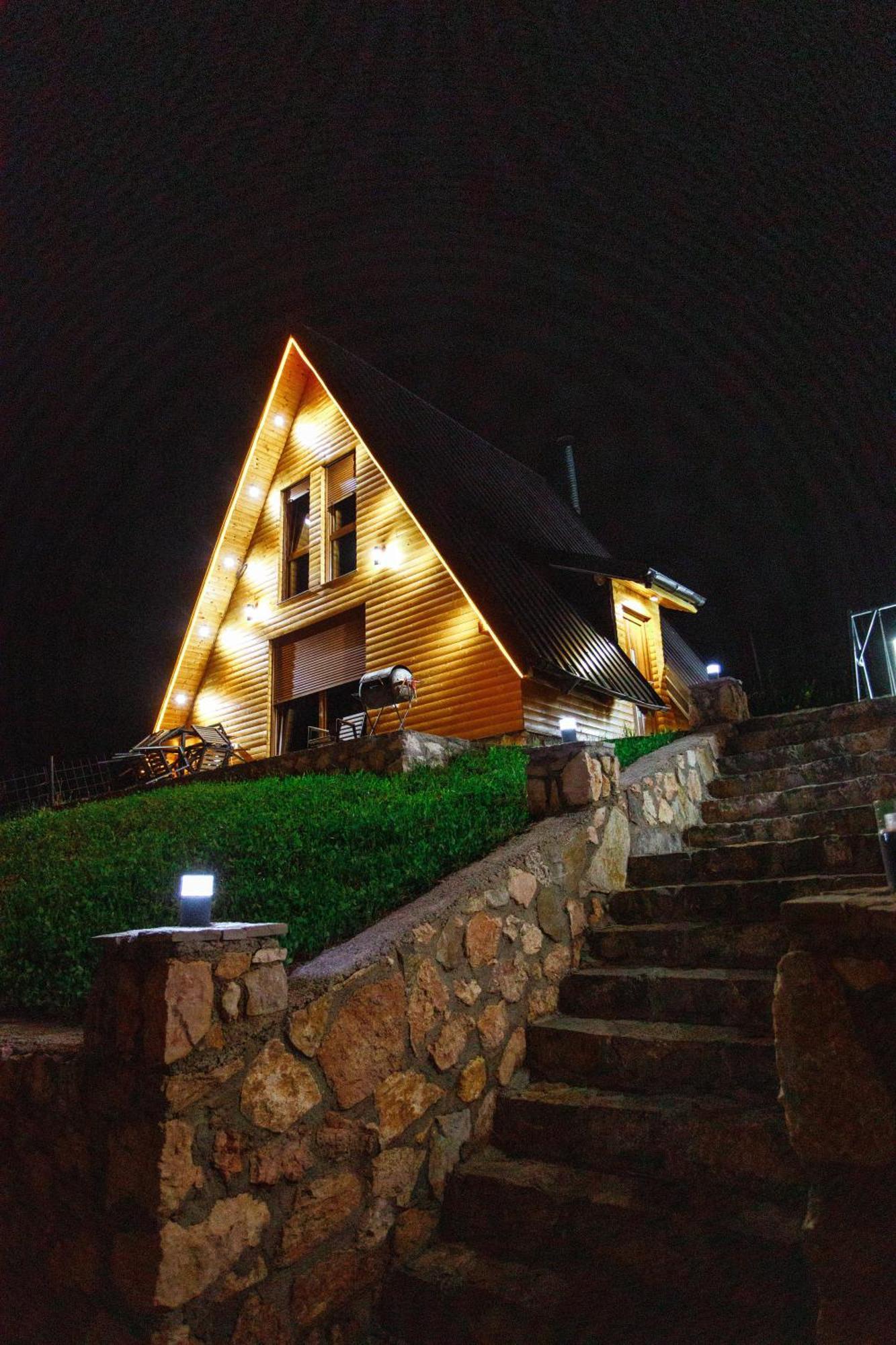Villa Route Rugove Pejë Esterno foto