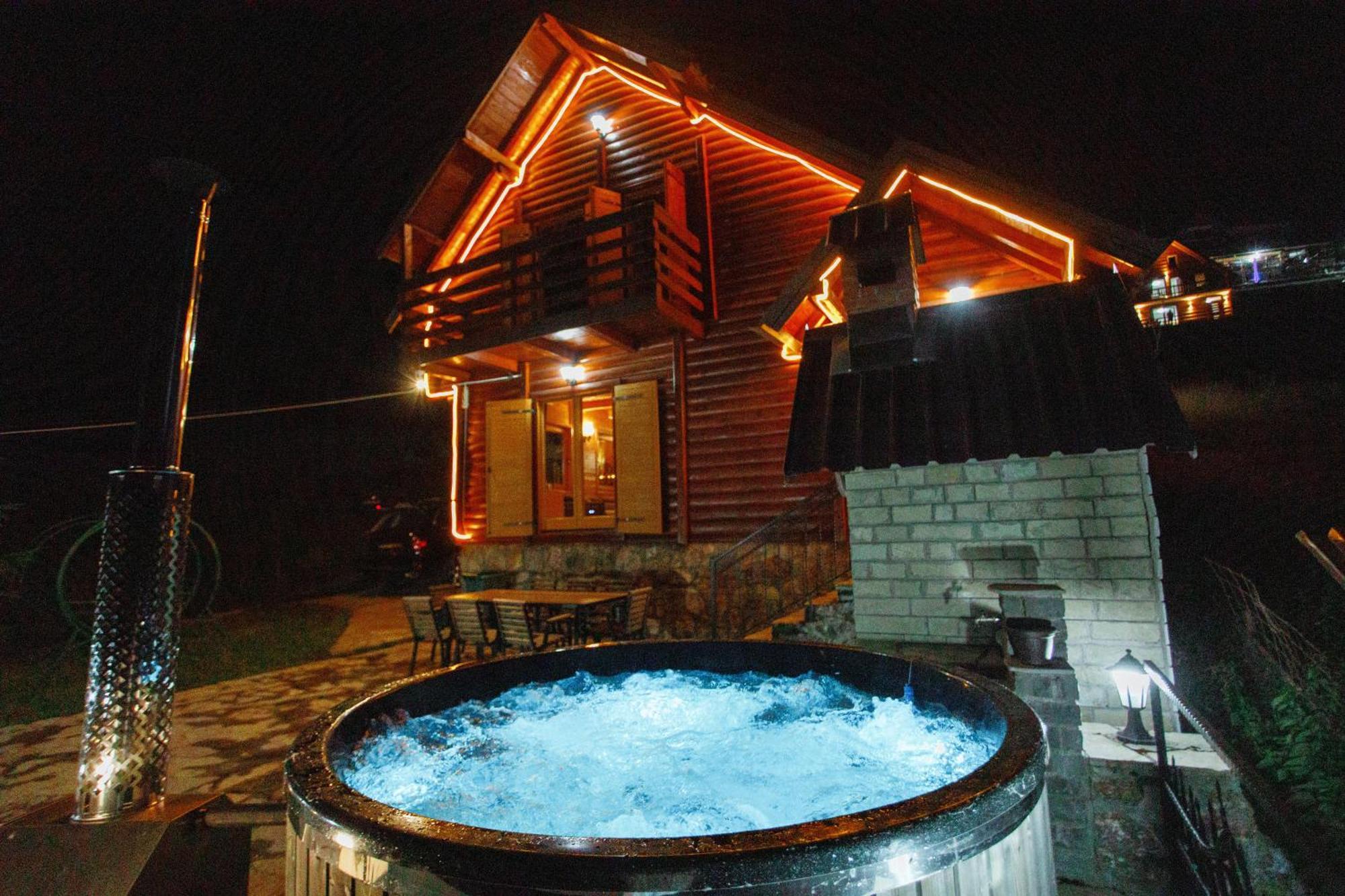 Villa Route Rugove Pejë Esterno foto
