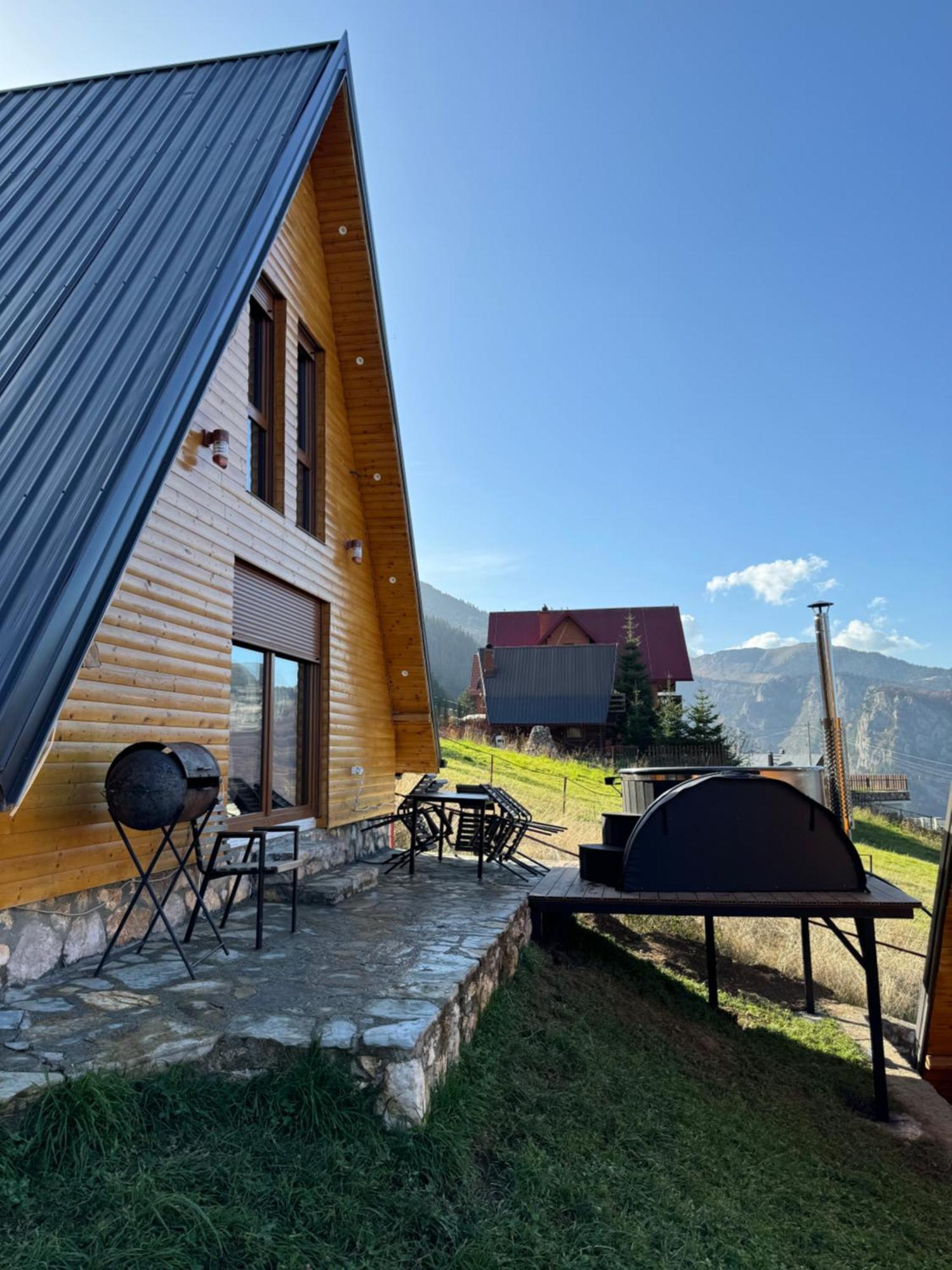 Villa Route Rugove Pejë Esterno foto